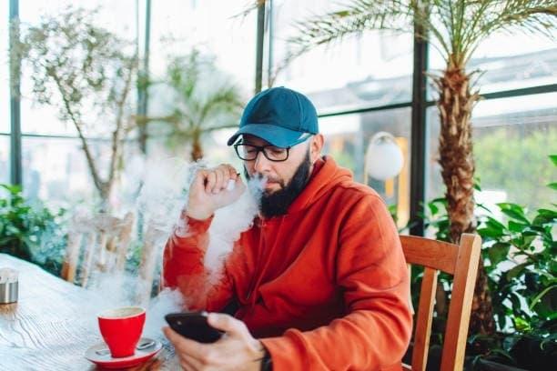 E-Zigaretten and the aerosol from e-cigarettes is not just harmless water vapor. New research reveals hidden health risks every vaper should know E-Zigaretten and the aerosol from e-cigarettes is not just harmless water vapor. New research reveals hidden health risks every vaper should know