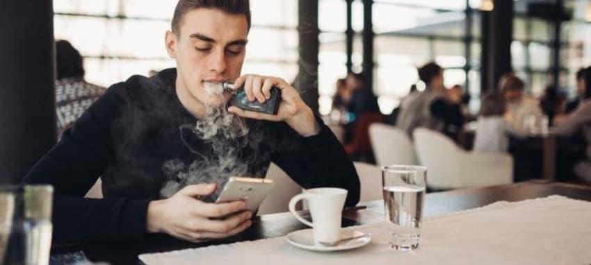 e-zigaretten Visual Merchandising Tips and Best Electronic Cigarette Display Stand Ideas to Increase Sales e-zigaretten Visual Merchandising Tips and Best Electronic Cigarette Display Stand Ideas to Increase Sales