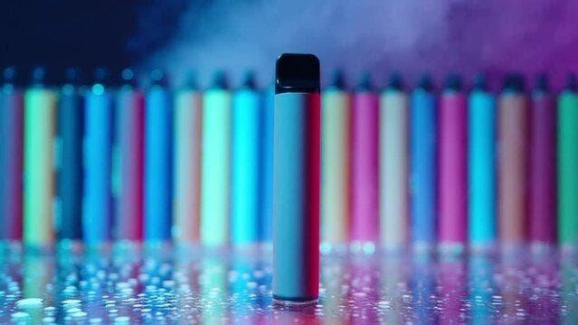 e-zigaretten coverage ramps up as youth e-cigarette use drops to lowest level in a decade, experts weigh implications