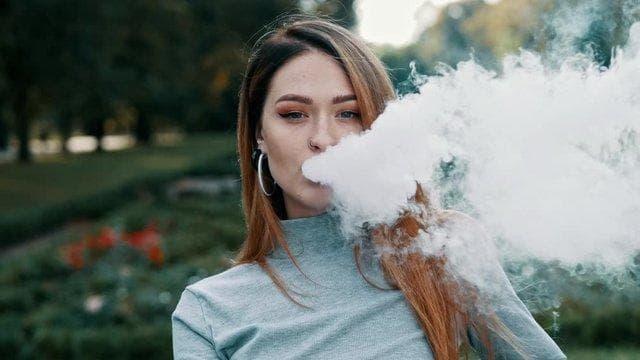 IBvape e-zigaretten sparks new debate should e cigarettes be banned for teenagers as parents and schools respond
